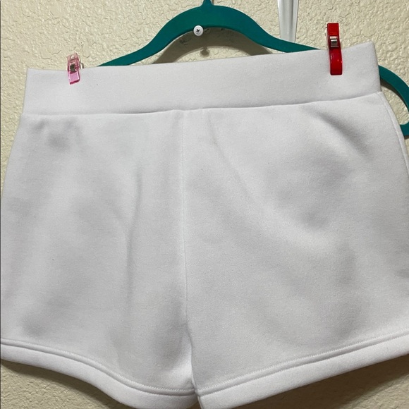 Juicy Couture Women's White Knit Athletic Shorts. Very Good Condition. Size S. - Picture 4 of 7